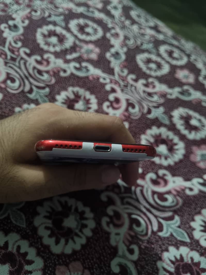 Apple iPhone 8 4