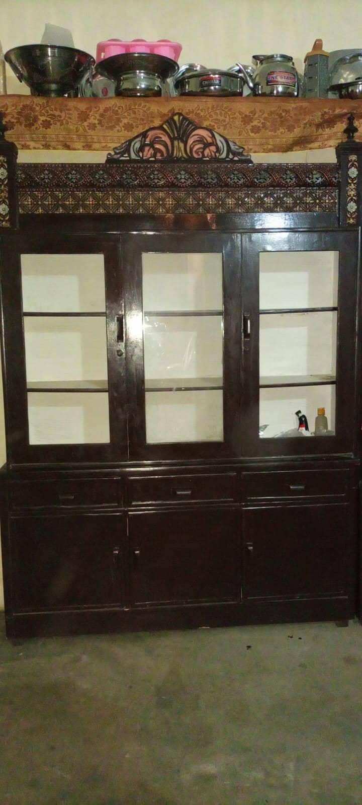 bed dressing table showcase 0