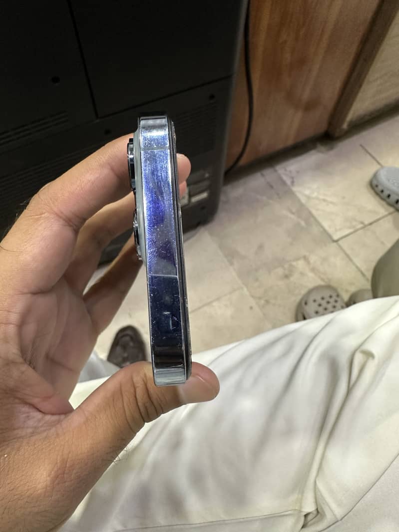 Apple iPhone 13 Pro 3