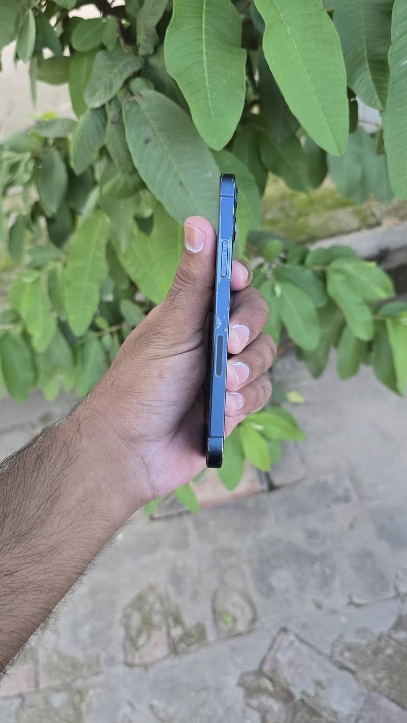 Apple iPhone 12 Pro 6