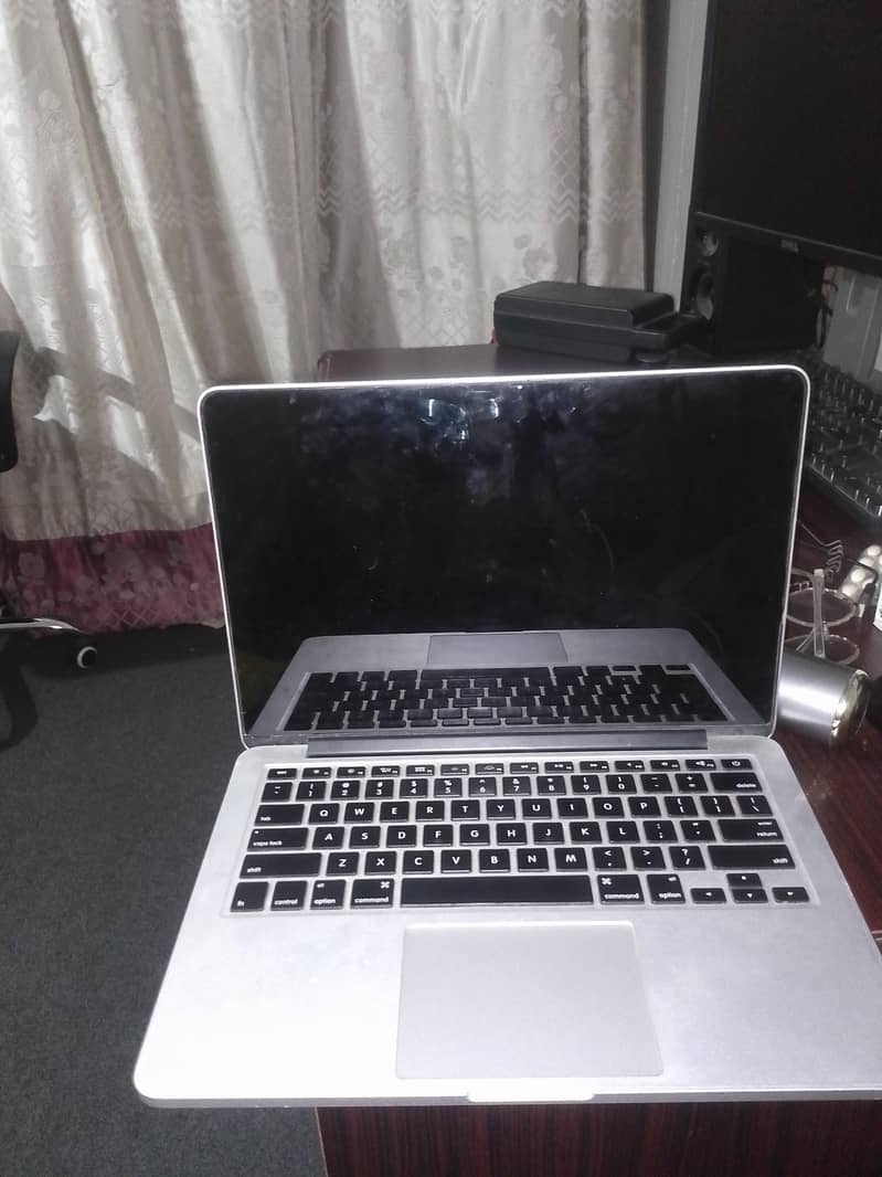MacBook pro 0