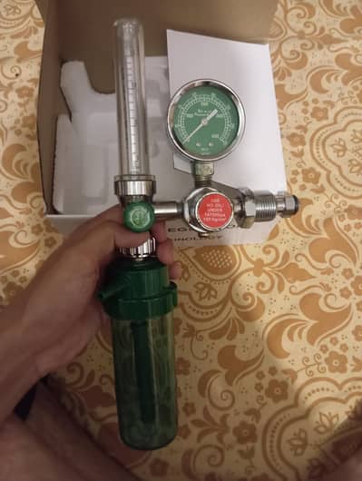 Oxygen Regulator