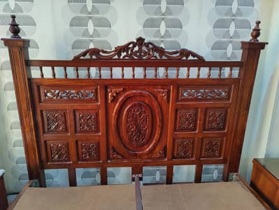 Solid Wood Chinioti Style Queen Bed with Mattress