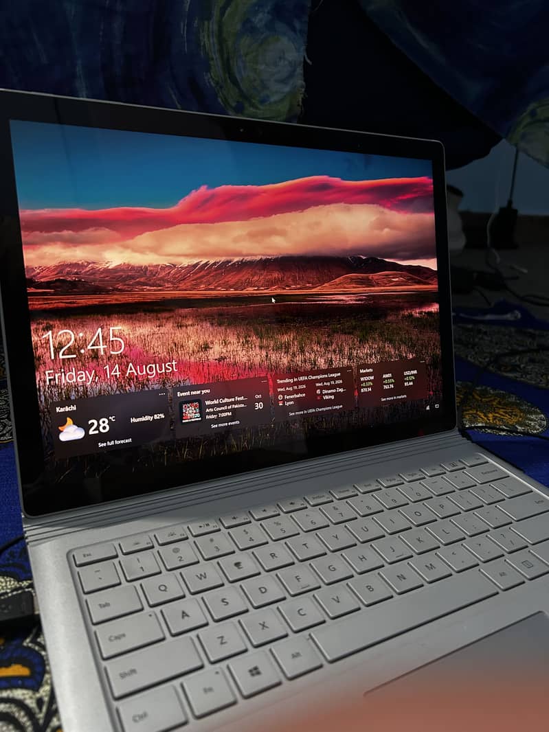 Microsoft Surface Book 1 (Performance Base) 1