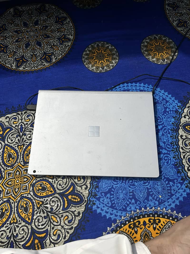 Microsoft Surface Book 1 (Performance Base) 2