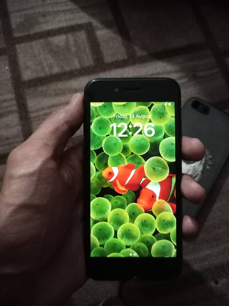 Apple iPhone 8 read description 1