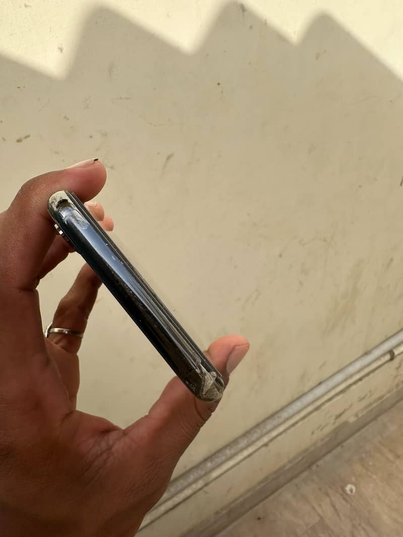 Apple iPhone X 2