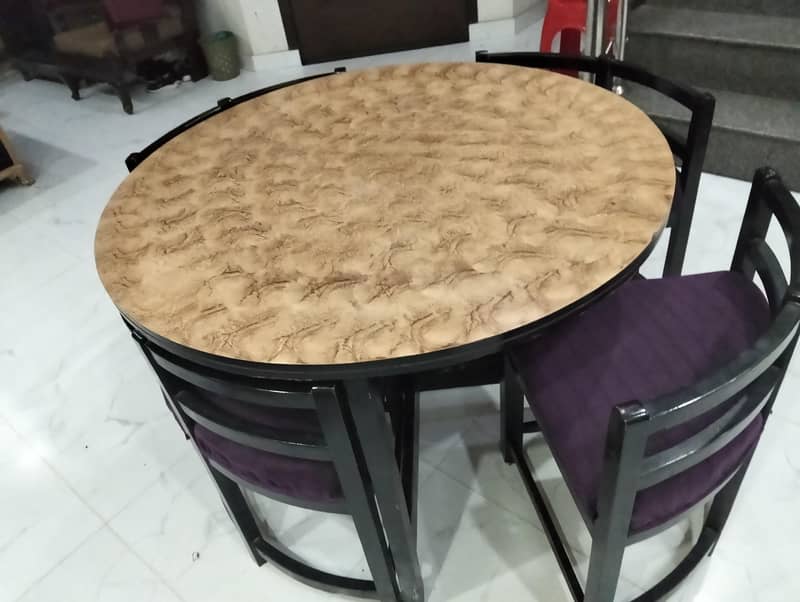 Round table 3