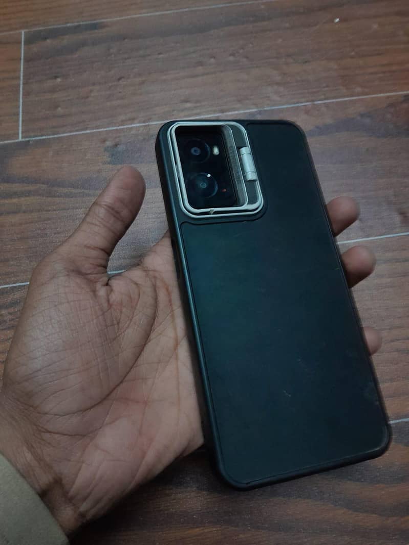 OPPO A76 1