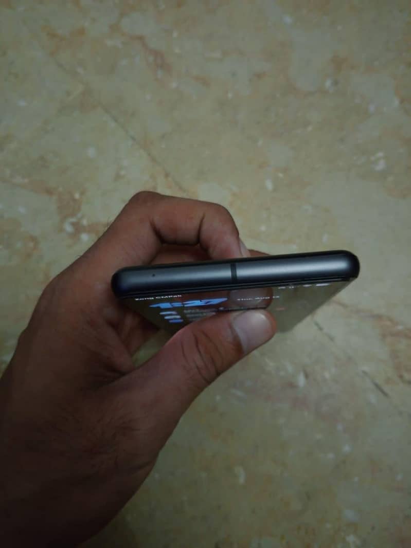 Google Pixel 7 4