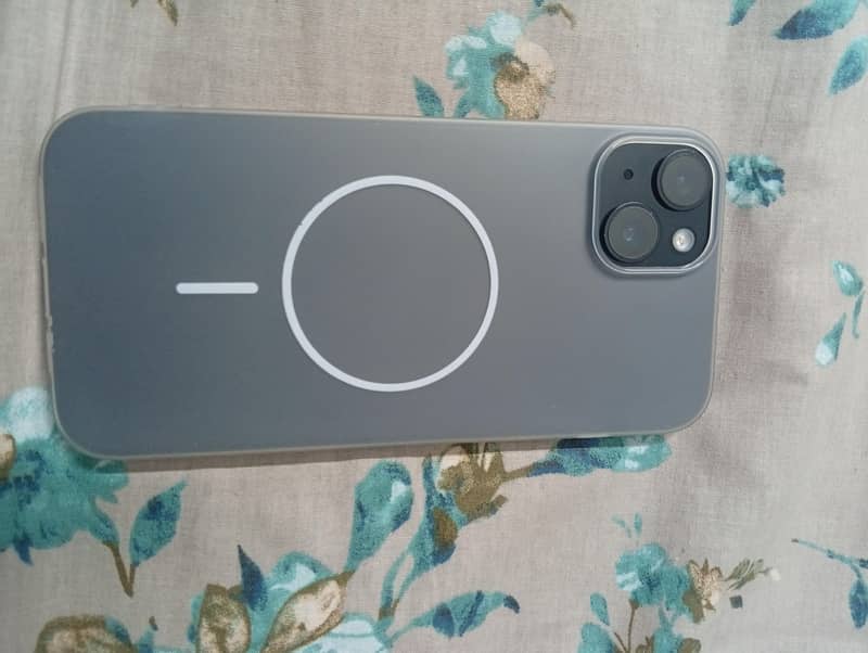 Apple iPhone 15 plus 1