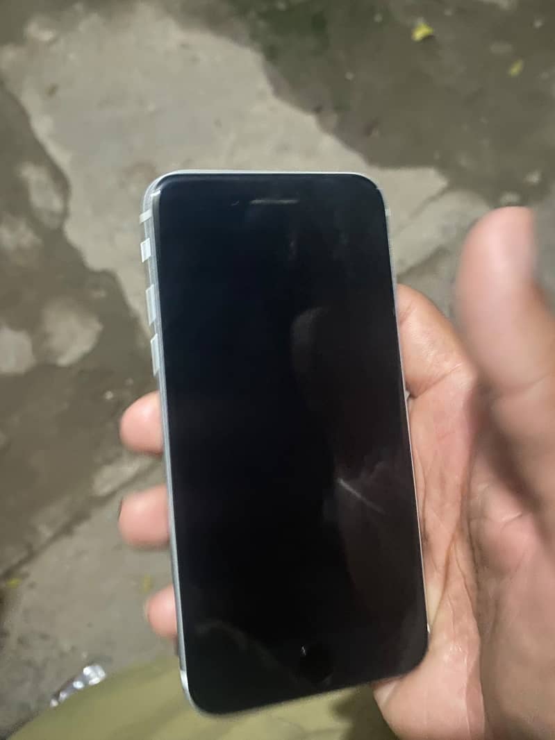 Apple iPhone SE 2nd Generation 5