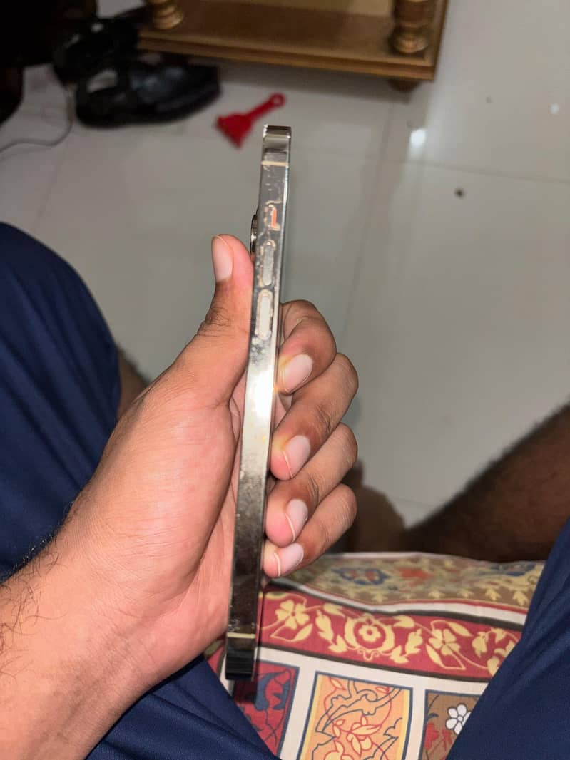 Apple iPhone 14 Pro Max 7
