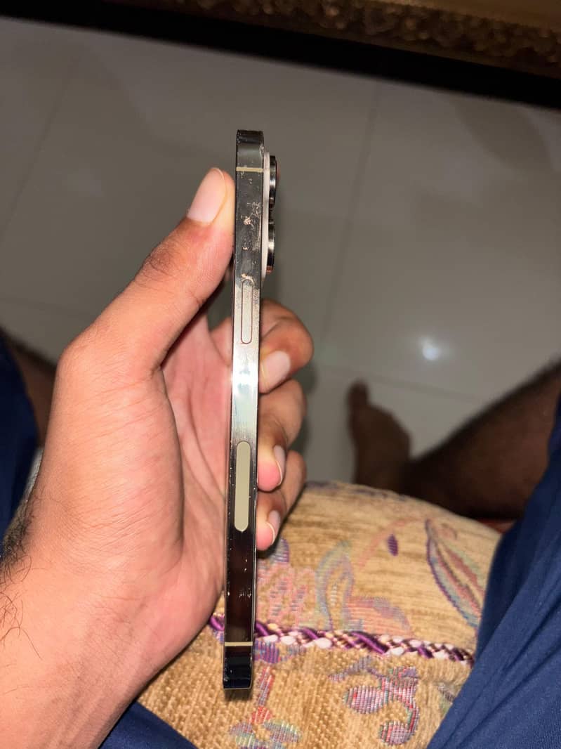Apple iPhone 14 Pro Max 8