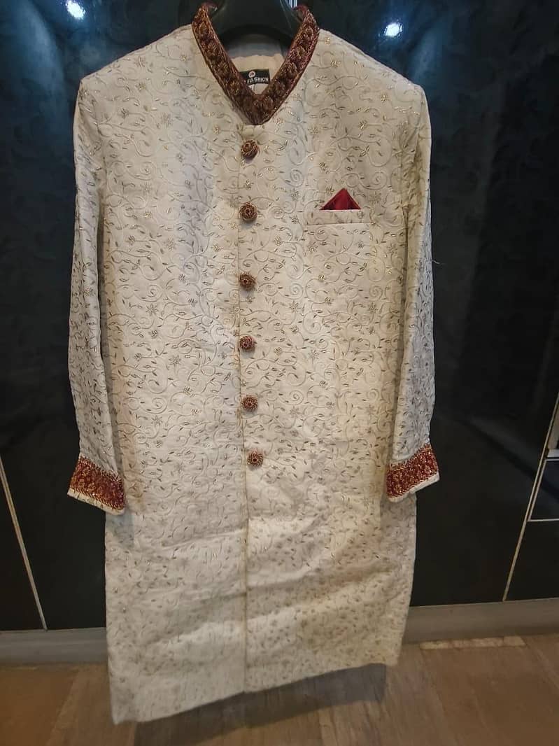 Elegant Groom Sherwani with matching Khusa and Kulla & accessories. 2