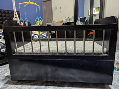 baby cot