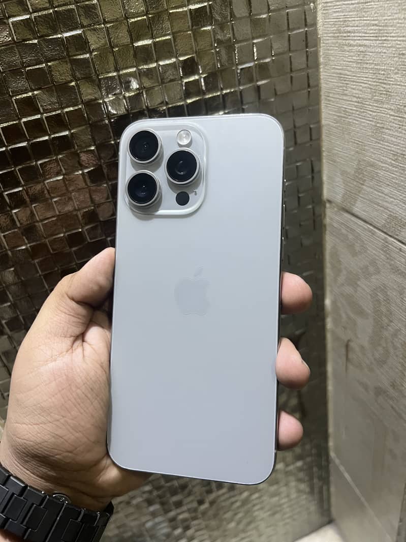 Iphone 15 pro max 0