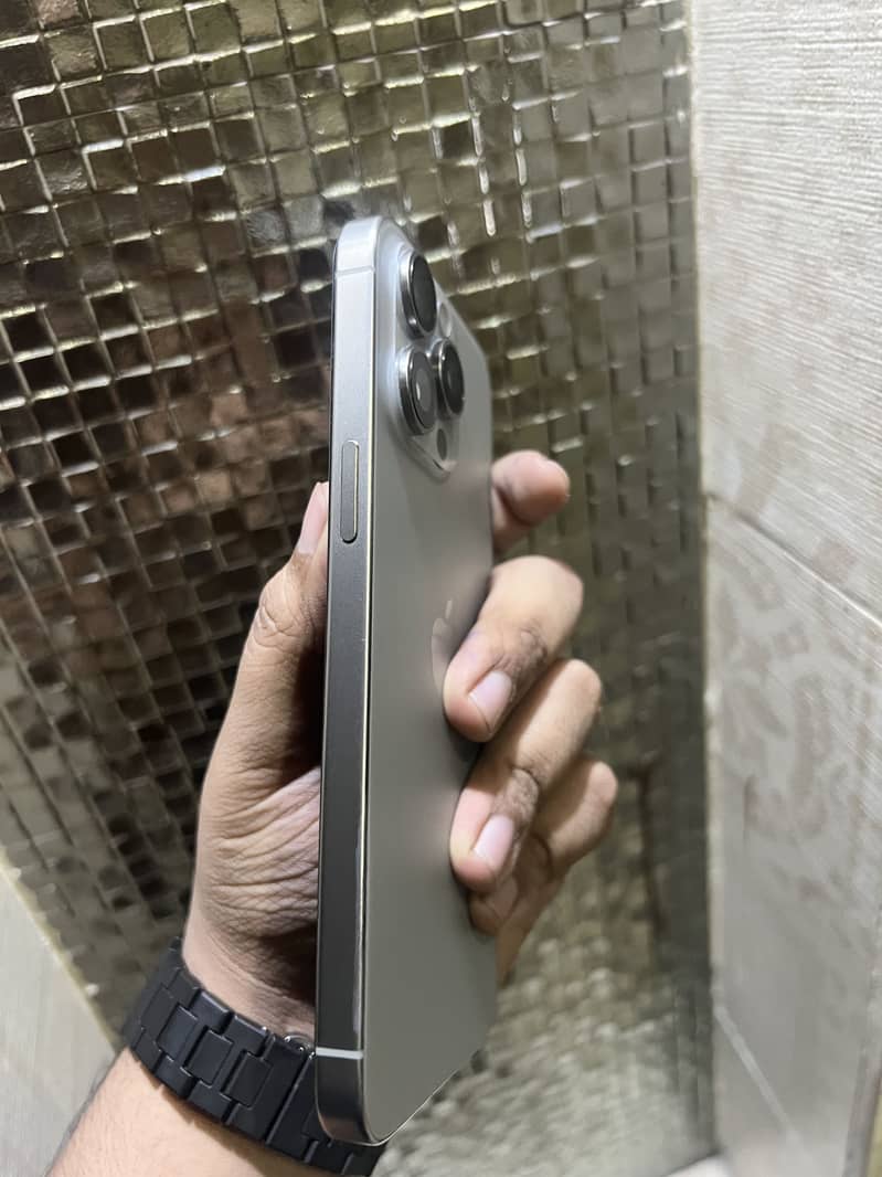 Iphone 15 pro max 1