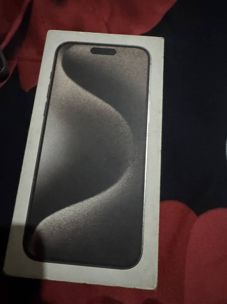 Iphone 15 pro max 4