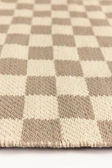 jaquard rugs are just the things to reresh your home