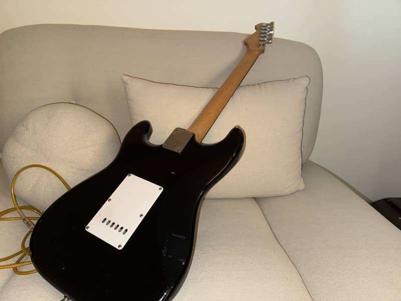 Aria pro 2 Stratocaster 4