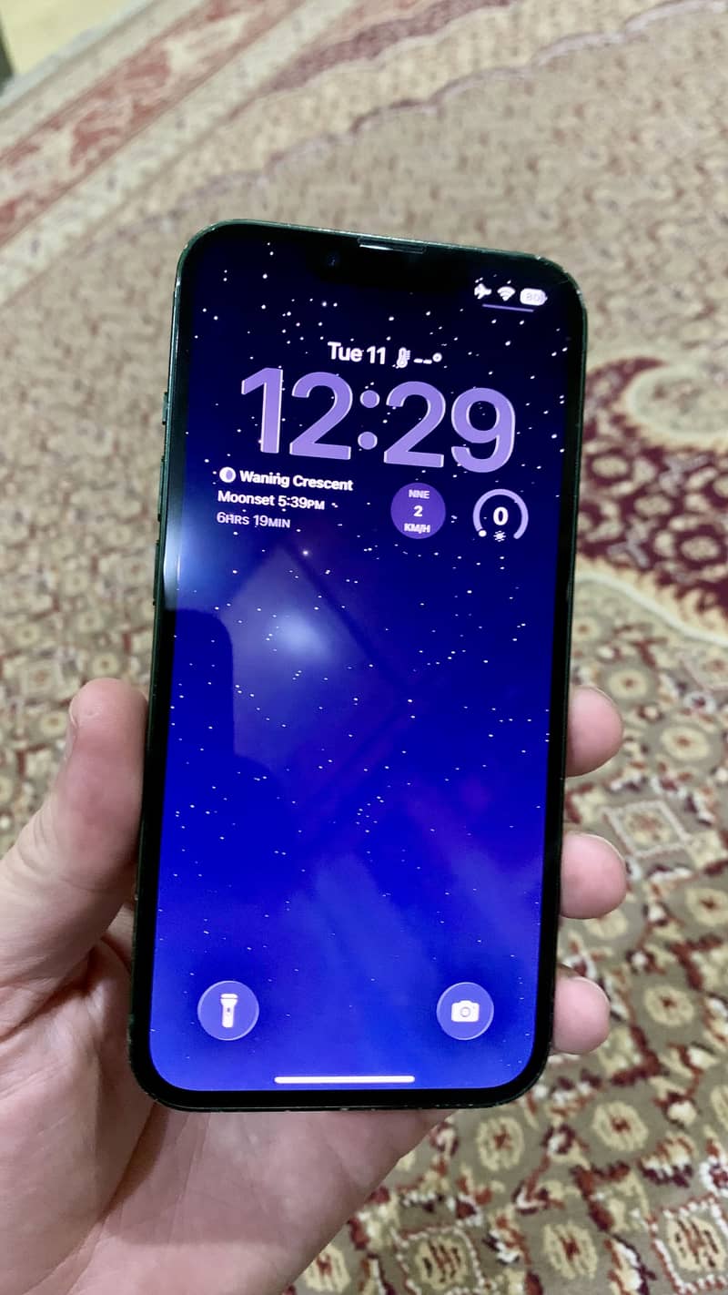 Apple iPhone 13 4
