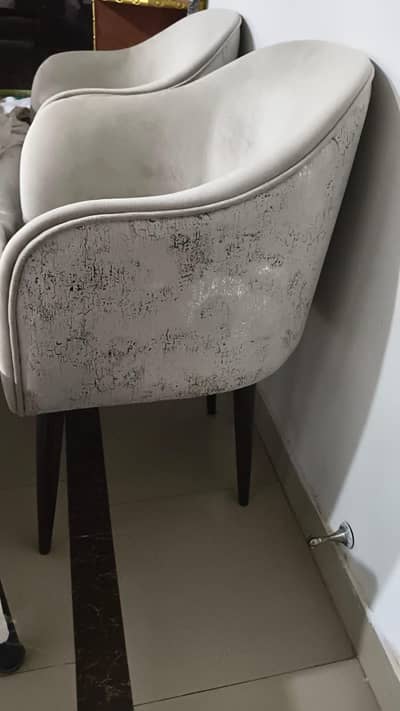 sitting chair