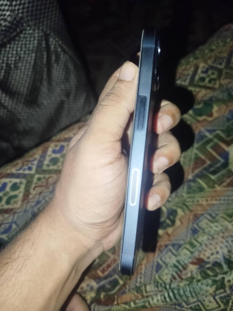 Apple iPhone 13 3
