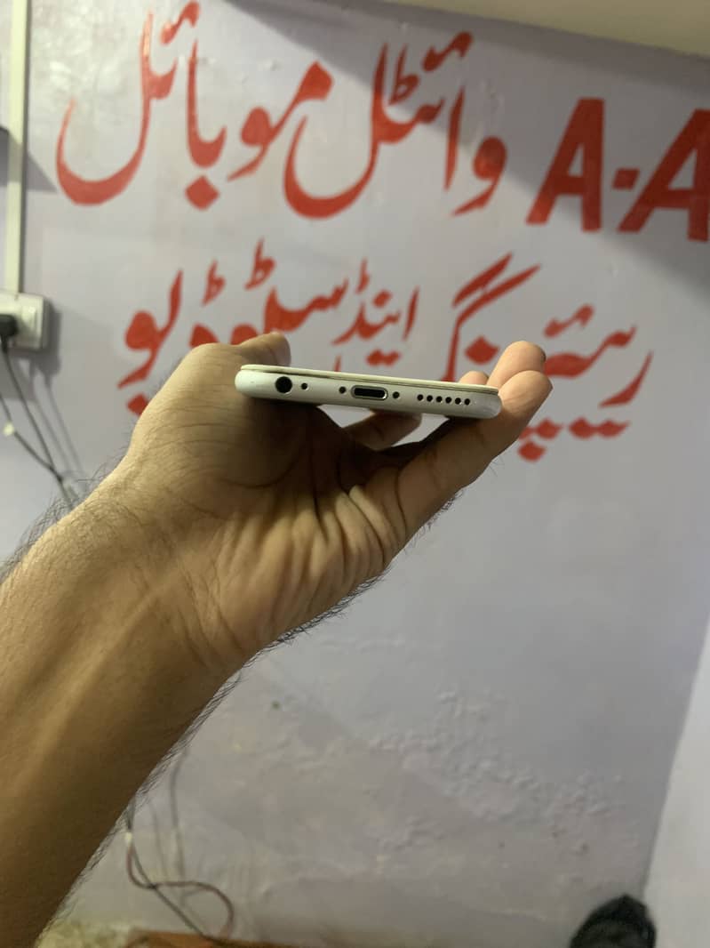 Apple iPhone 6 4