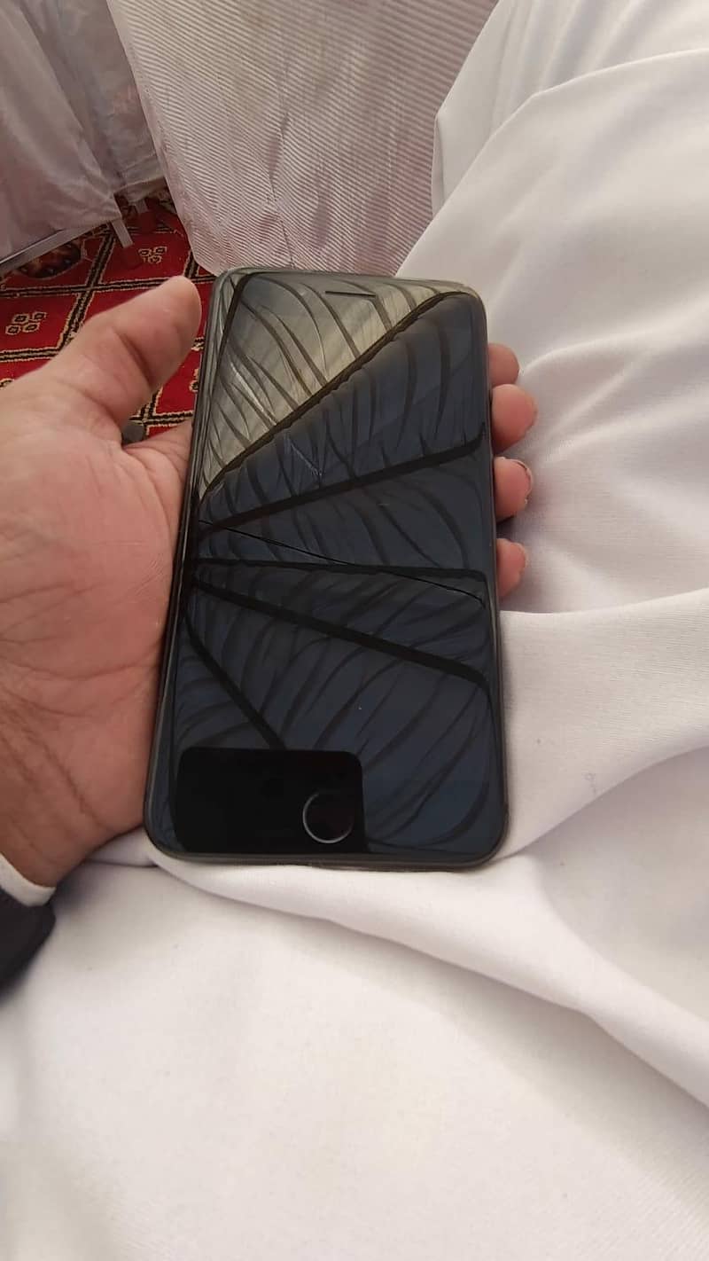 Apple iPhone 8 Plus 8