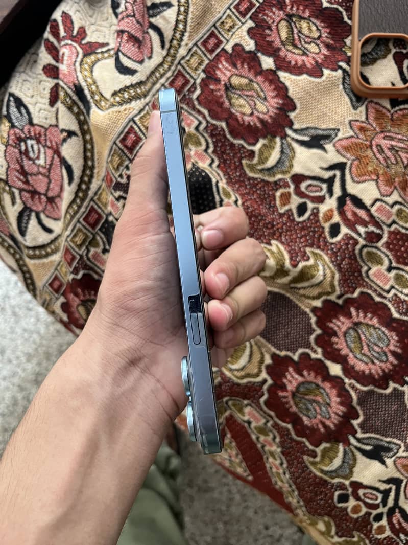 Apple iPhone 13 Pro Max 3