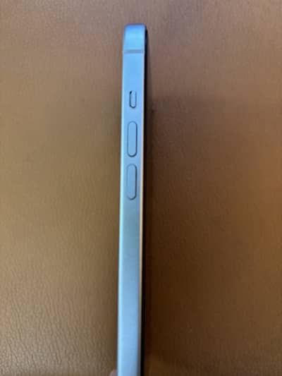 Apple iPhone 15