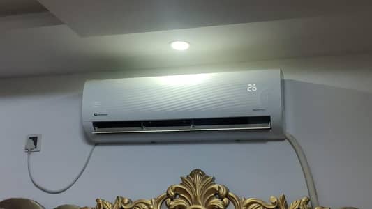 Dawlance 1.5 ton inverter 1season used lush condition