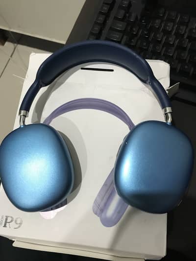 P9 Headphones BLUETOOTH