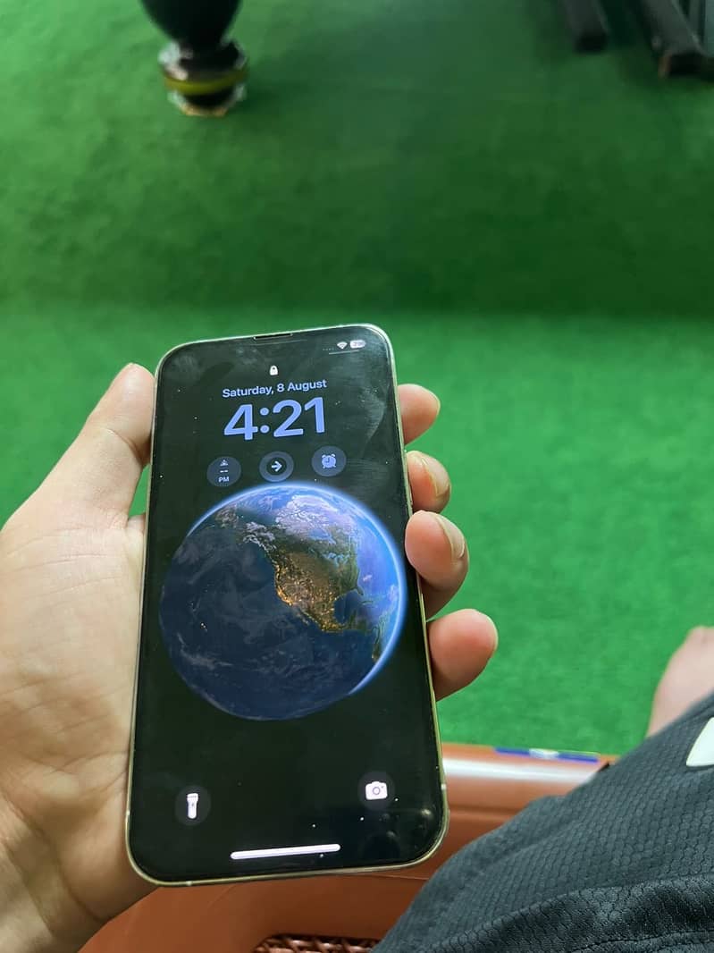 Apple iPhone 13 Pro 1