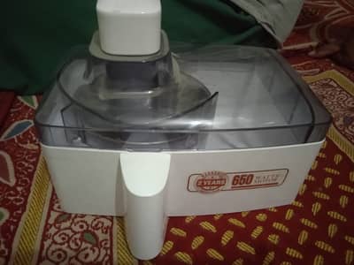 Geepas 4 in 1 Juicer/Blender Imported directly from Saudi Arabia