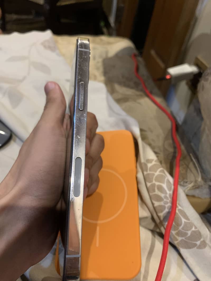 Apple iPhone 12 Pro 1