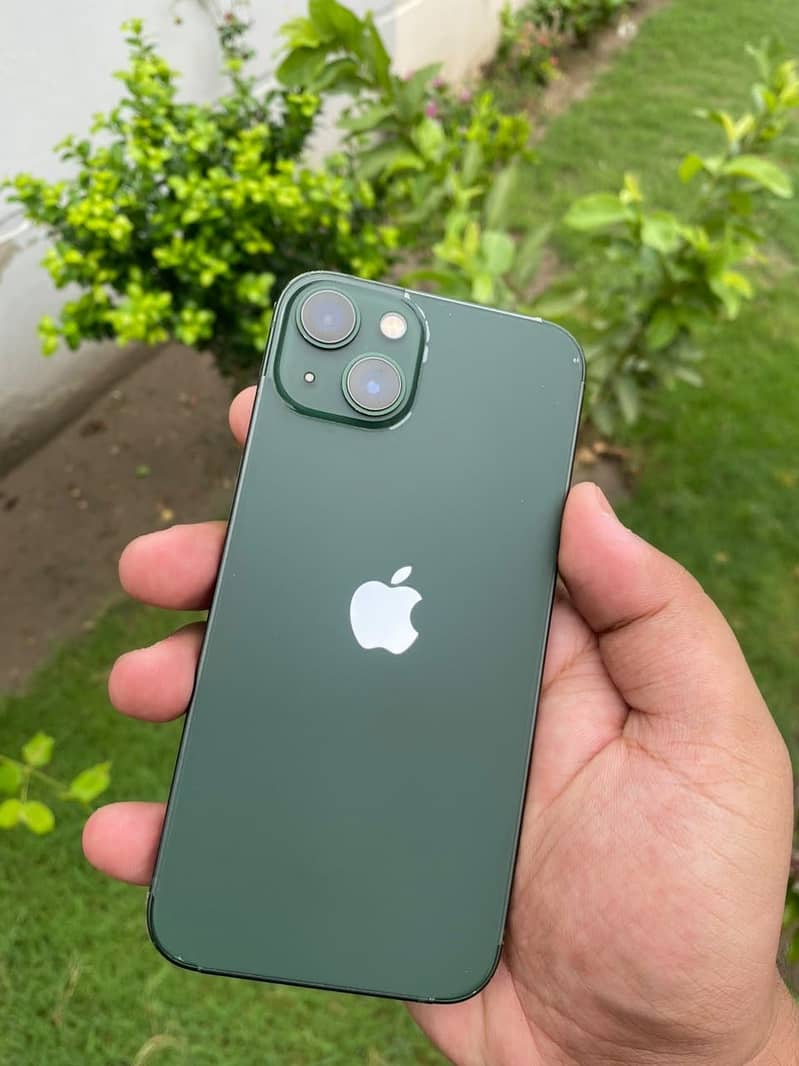 Apple iPhone 13 2