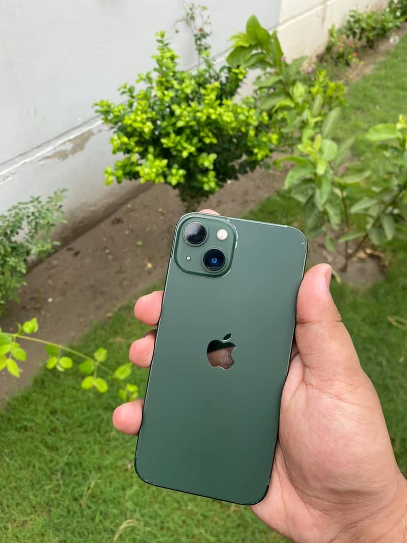Apple iPhone 13 3