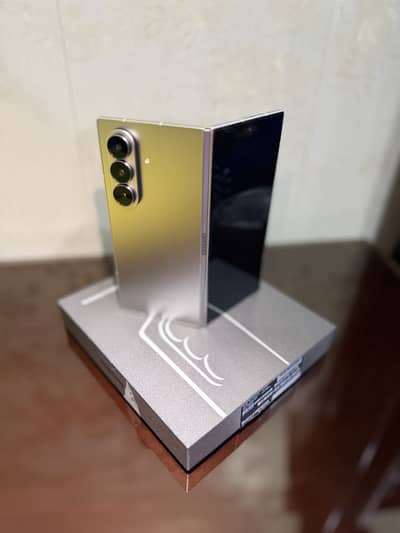 Samsung Mobile Z Fold 7 Dual Physical