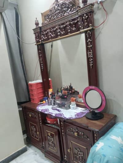 Bed with dressing table and side tables