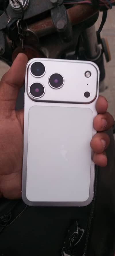 Apple iPhone XR converted into 17 pro