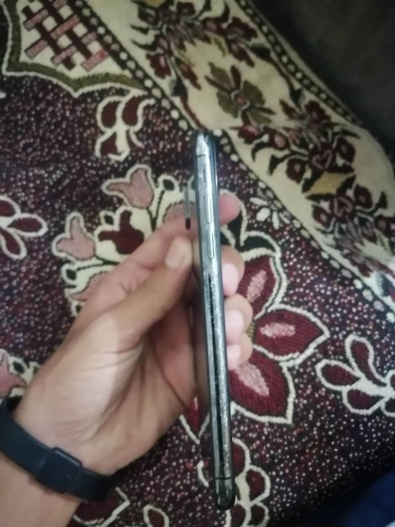 Apple iPhone X 2