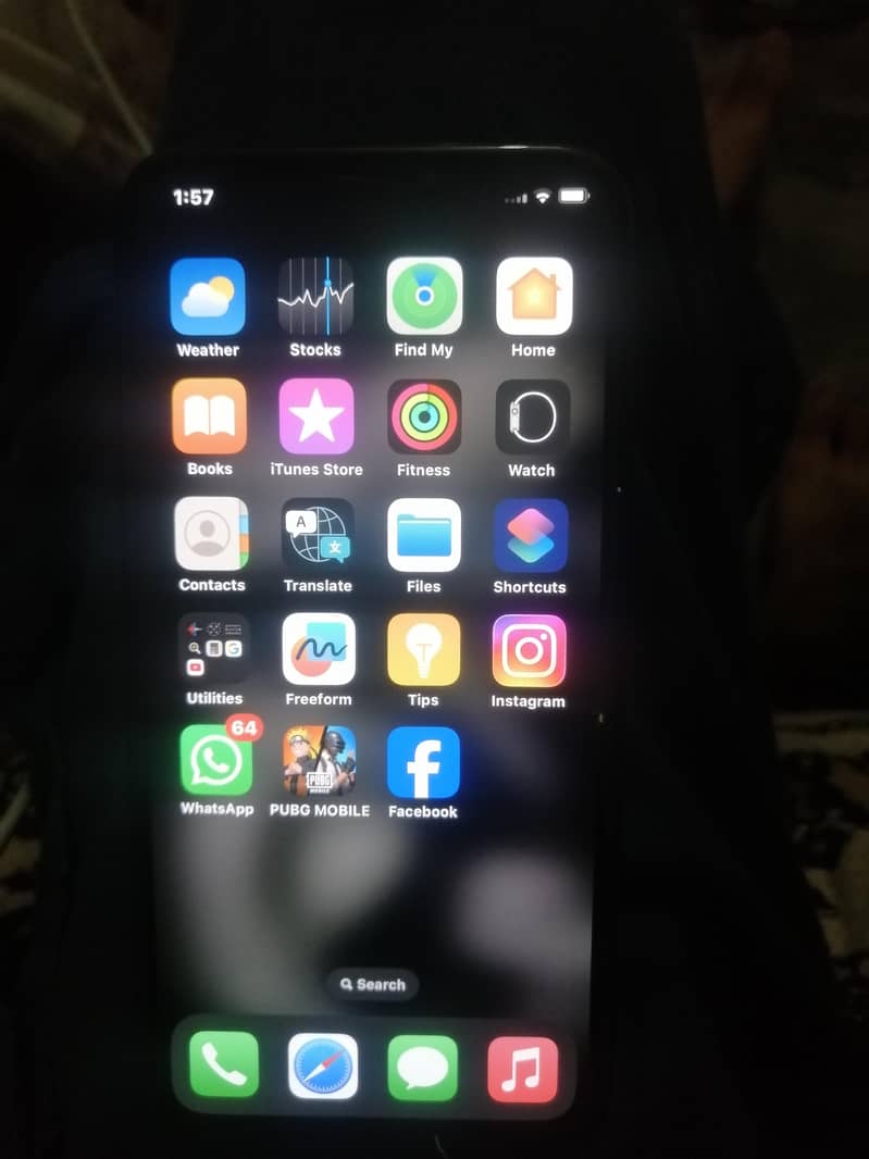 Apple iPhone X 4