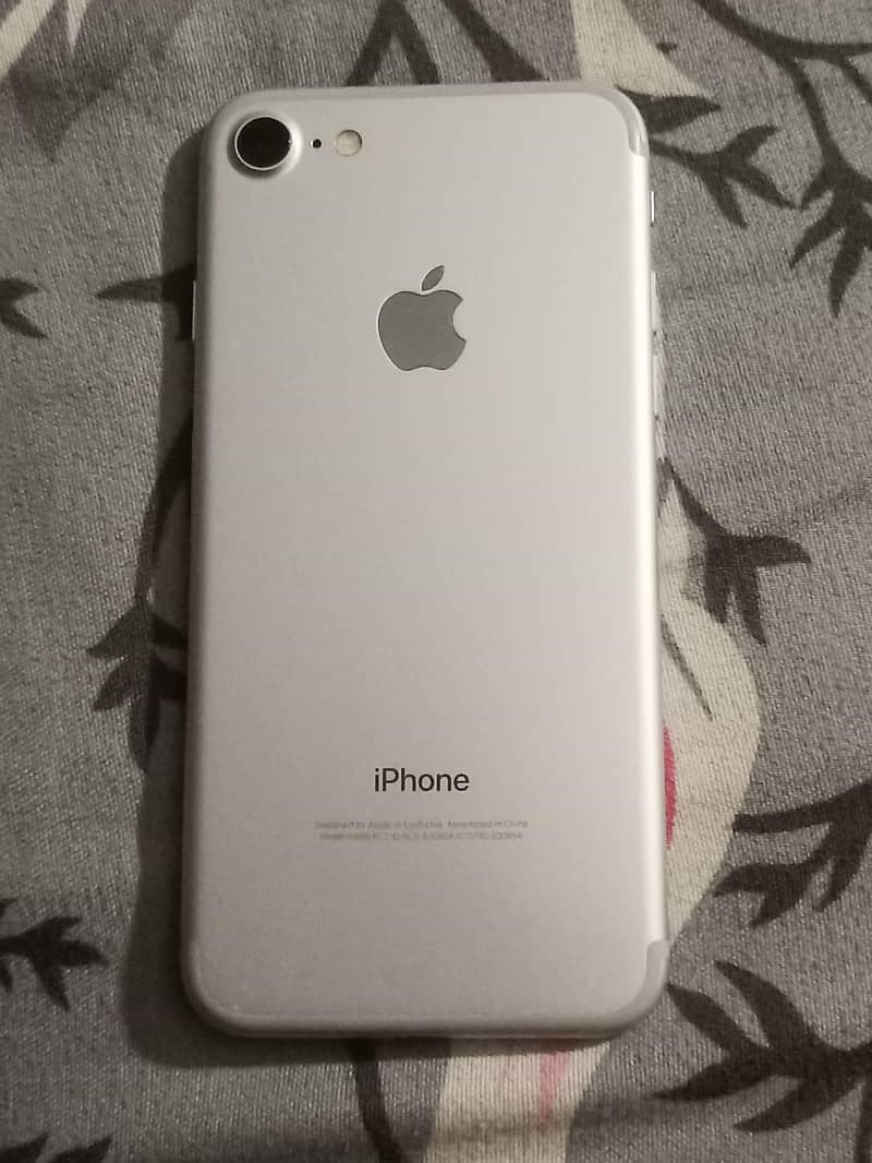 Apple iPhone 7 read description 2