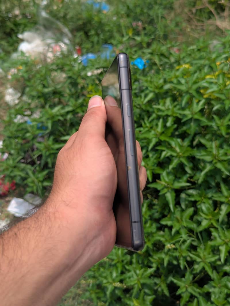 Google Pixel 7a 5