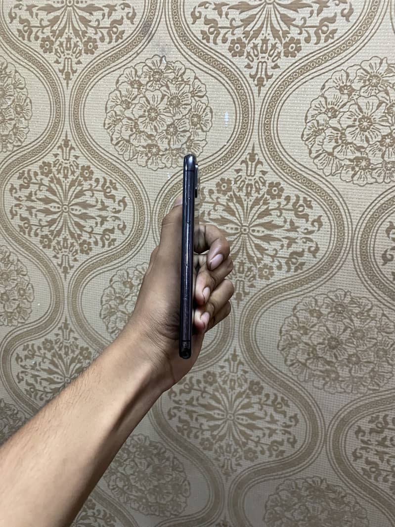 Apple iPhone X 2