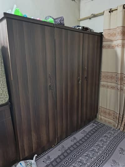 3 Door Wardrobes almari