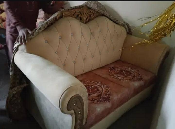 Beautiful sofa set 1