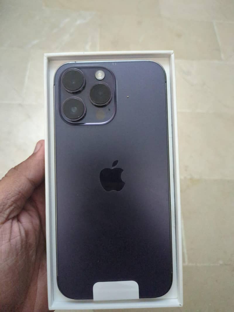 Apple iPhone 14 Pro Max 0